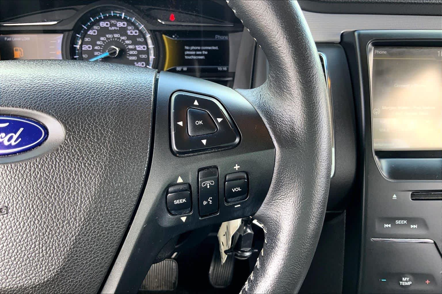 Used 2014 White Platinum Metallic Tri-Coat Ford SEL image 24