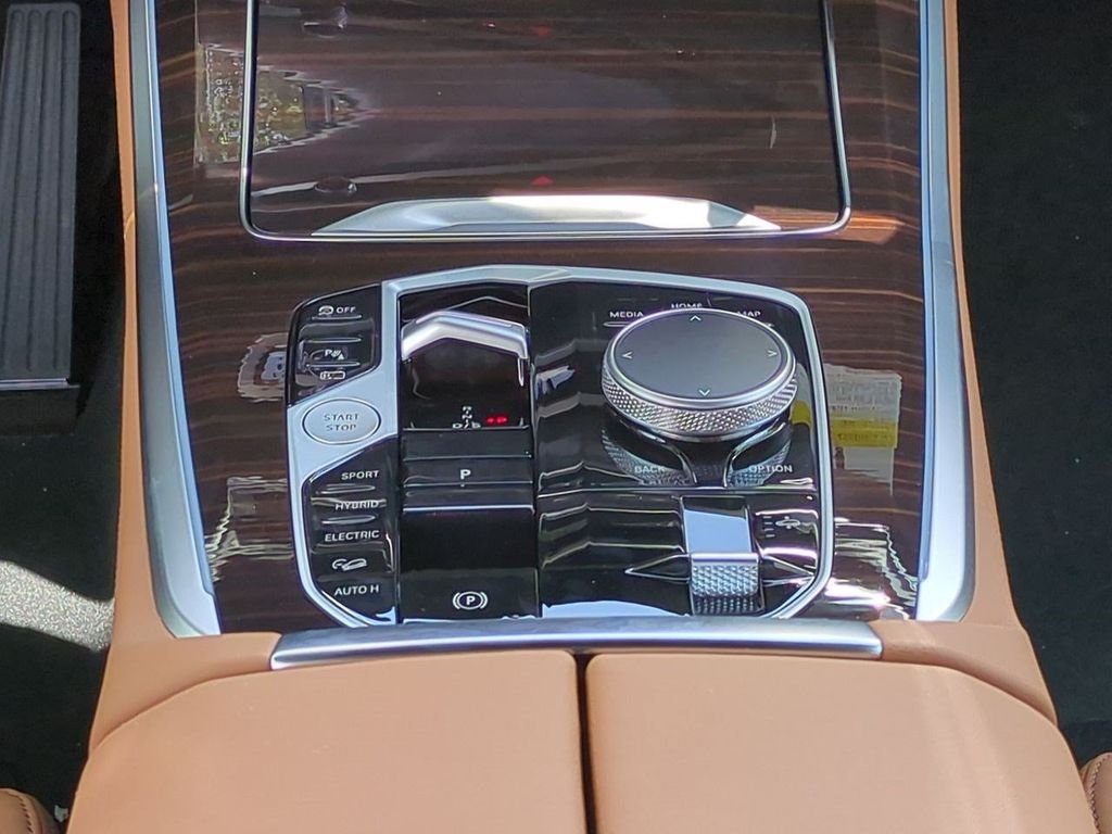 New 2026 Black Sapphire Metallic BMW xDrive50e image 19