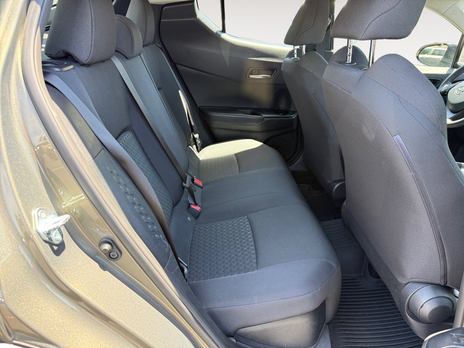 Used 2021 Bronze Toyota LE image 18