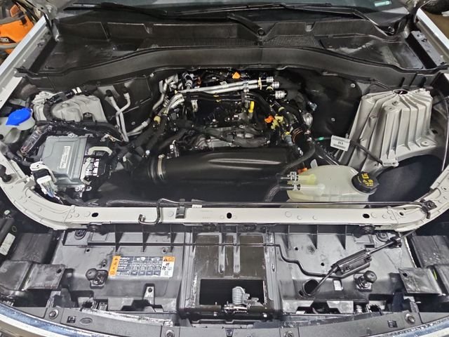 Certified Used 2025 White Ford Active image 29