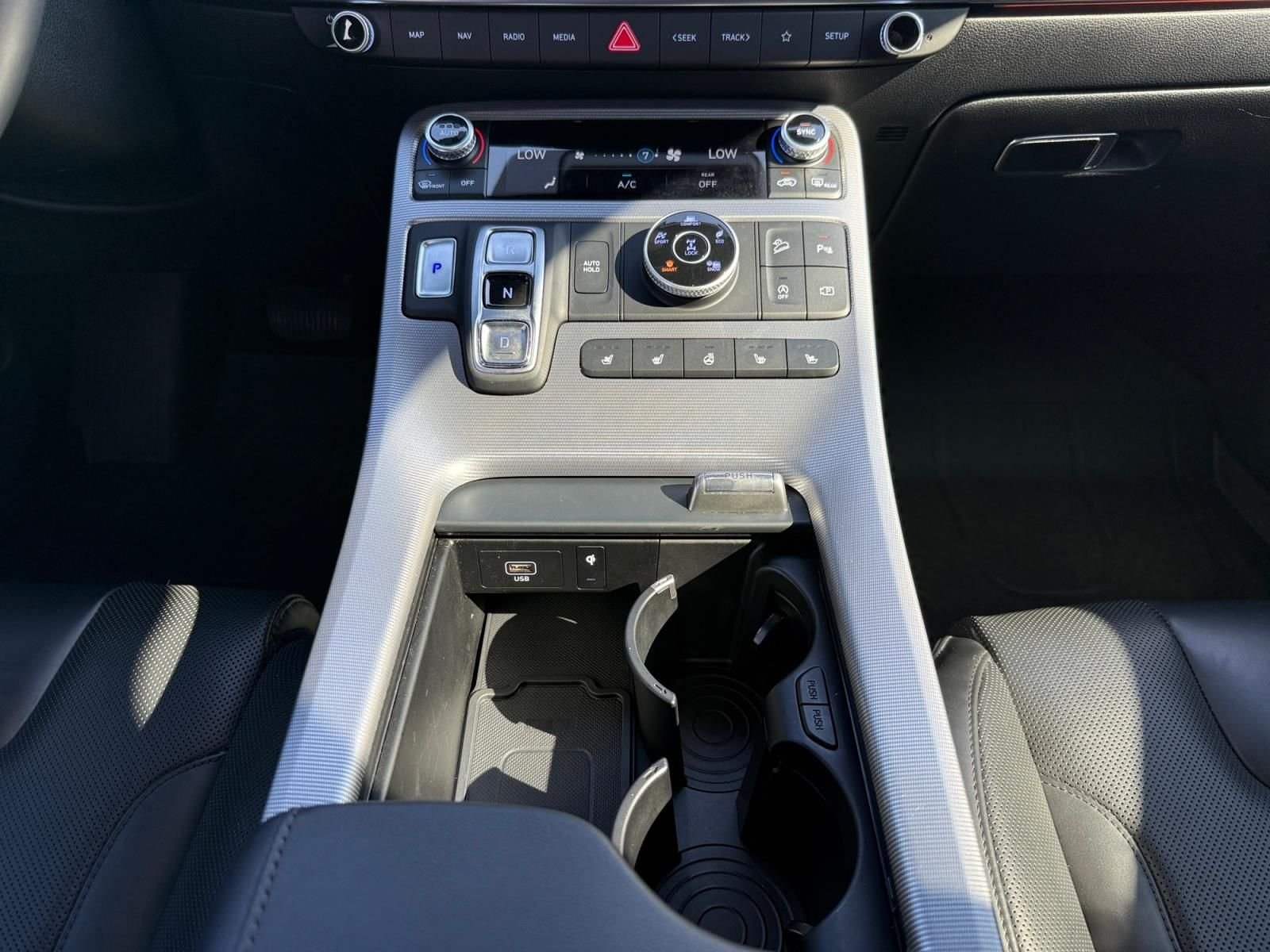 Used 2024 Silver Hyundai Calligraphy image 11