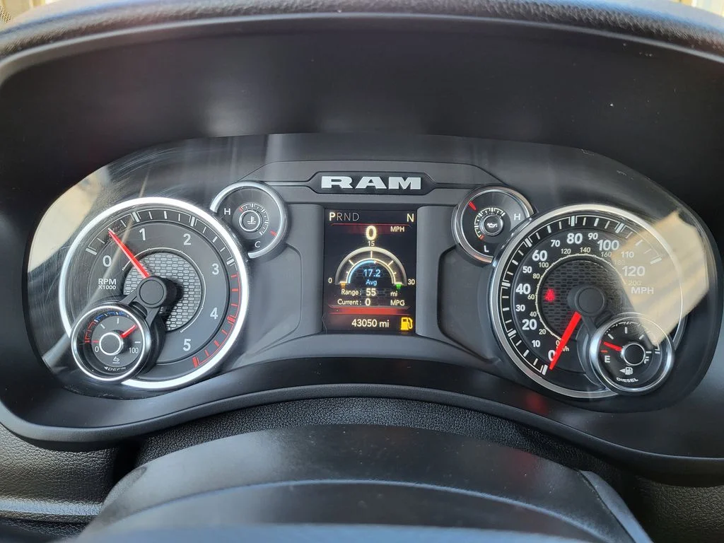 Used 2024 White Ram Big Horn image 12