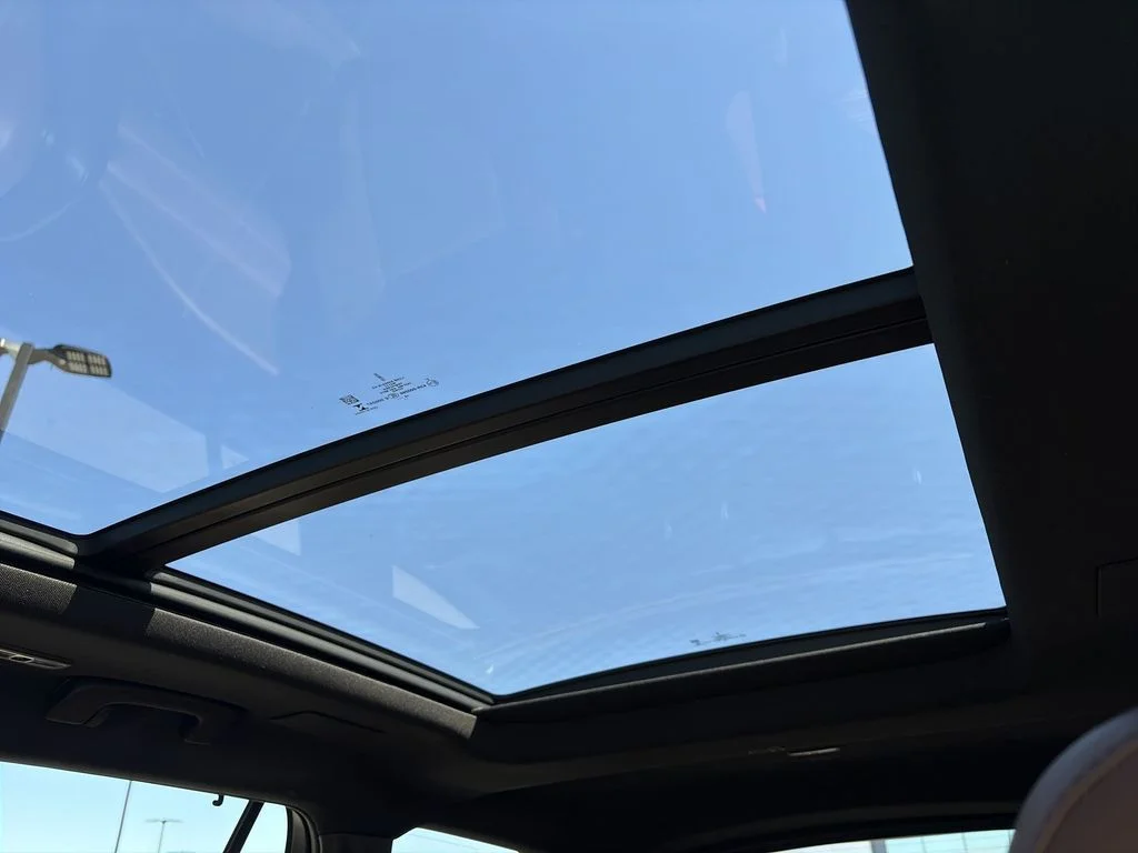 Used 2020 Black Lincoln Reserve image 22
