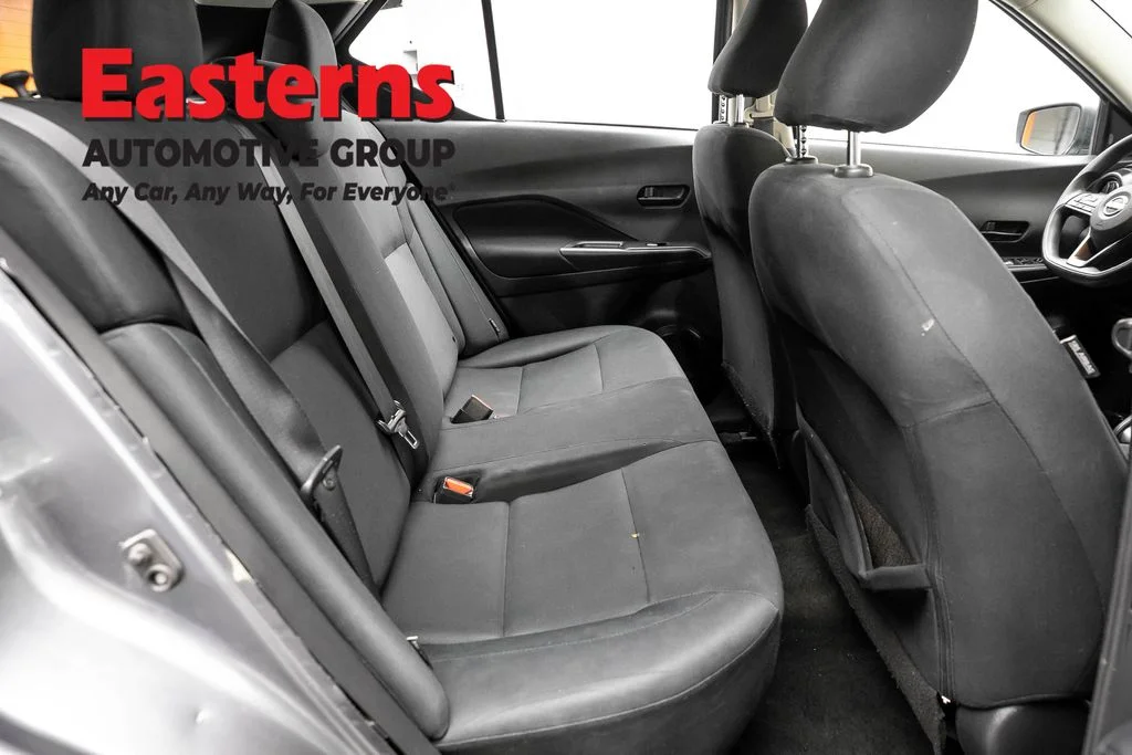 Used 2023 Gray Nissan S image 21
