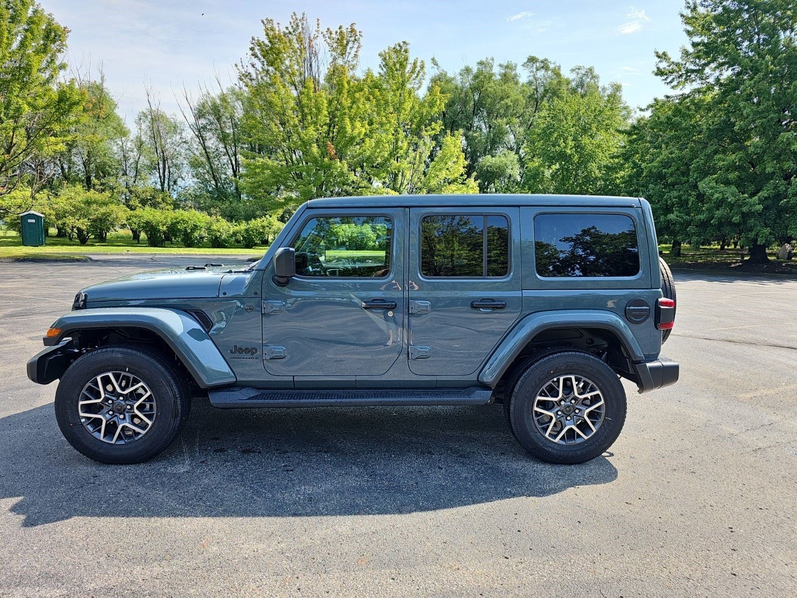 New 2026 Anvil Clearcoat Jeep Sahara image 2
