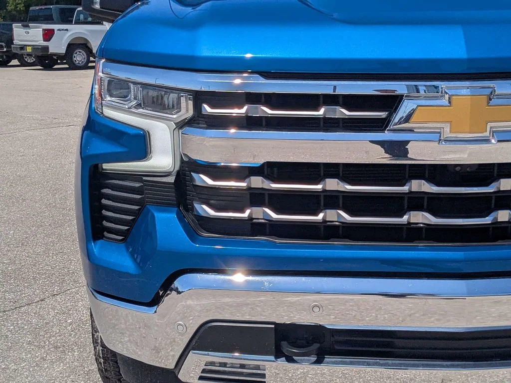 Used 2024 Blue Chevrolet LTZ image 10
