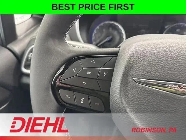 2026 Chrysler Pacifica Select - Photo 28