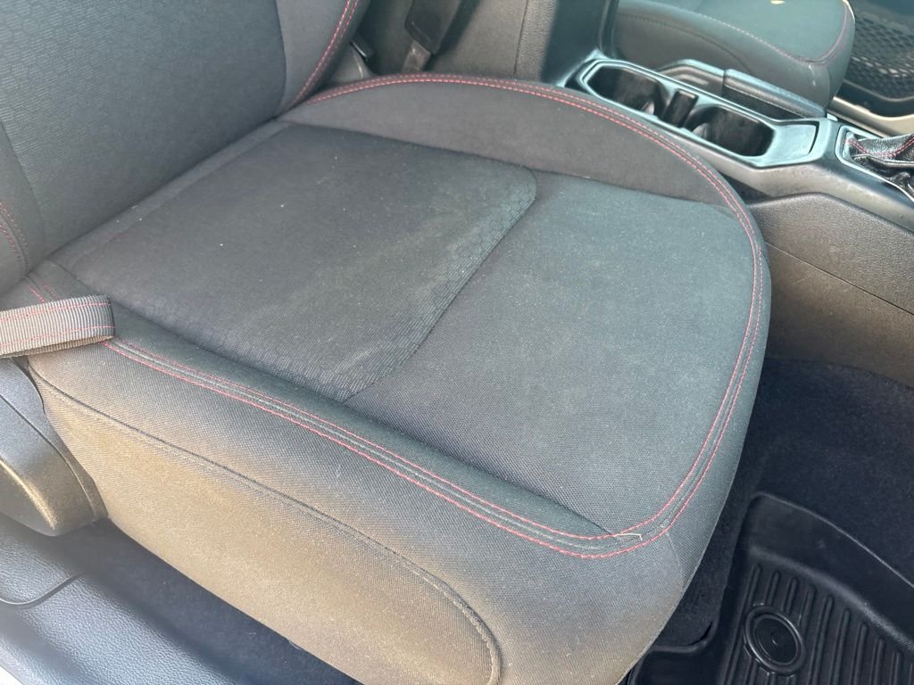 Used 2022 Silver Zynith Clearcoat Jeep Rubicon image 26