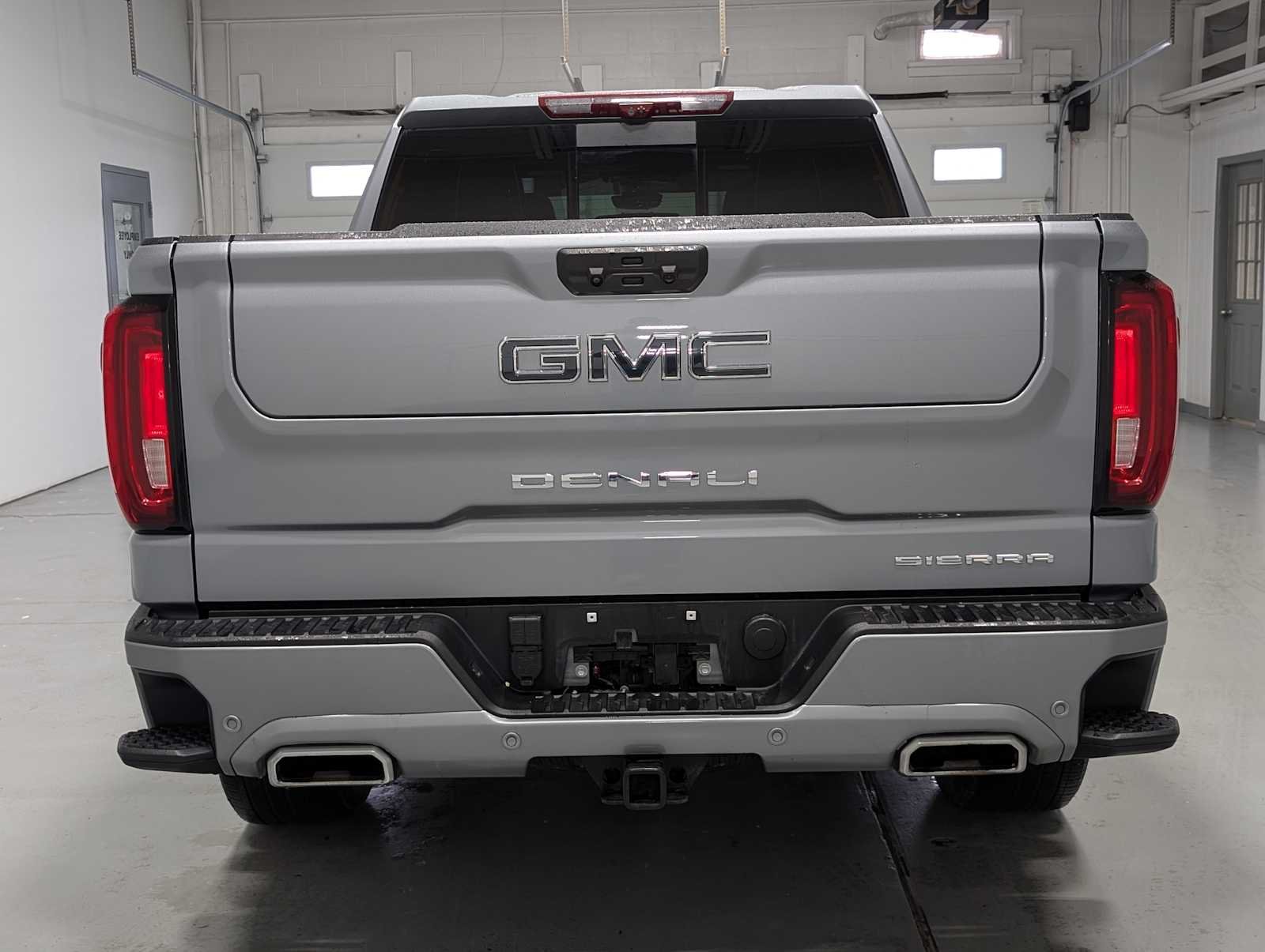 Used 2024 Sterling Metallic GMC Denali Ultimate image 9