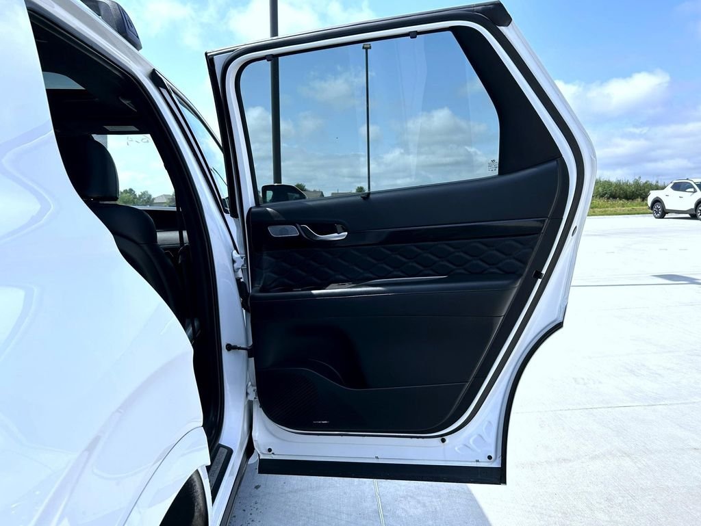 Used 2021 White Hyundai Calligraphy image 18