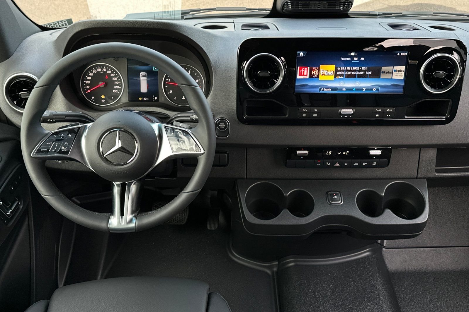 2026 Mercedes-Benz Sprinter Crew Van Base - Photo 22