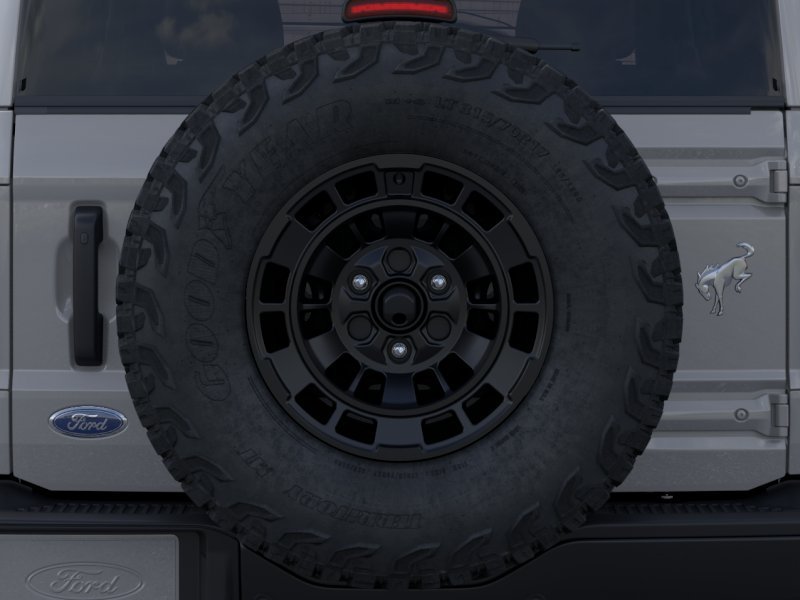 New 2026 Avalanche Gray Ford Badlands image 24