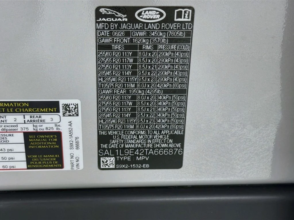 New 2026 Borasco Grey Land Rover Dynamic SE image 34
