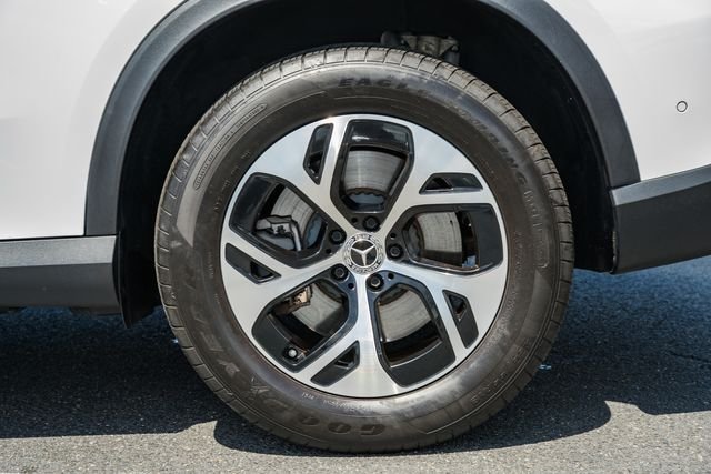 Certified Used 2025 Polar White Mercedes-Benz GLC 350e image 18