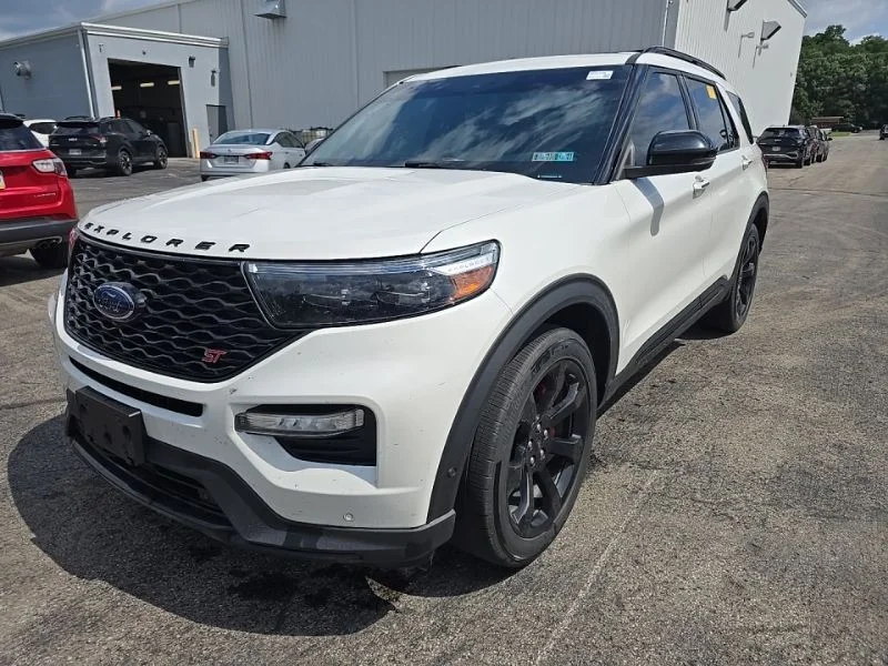 Used 2020 White Ford ST image 3