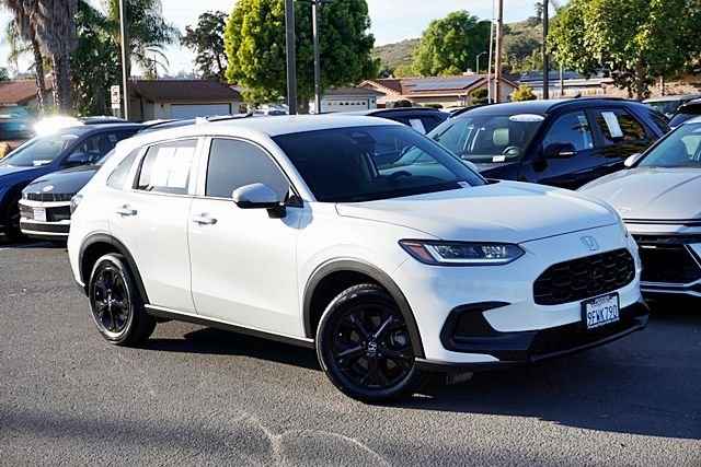 Used 2023  Honda LX image 2