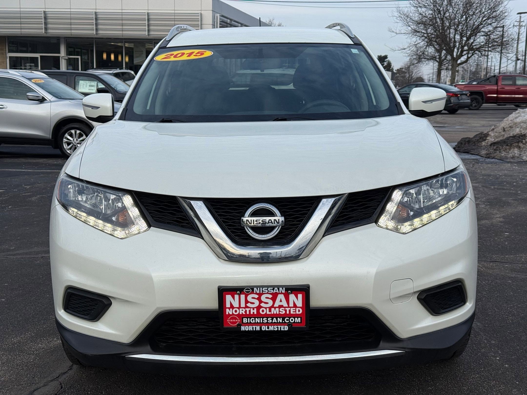 Used 2015 Nissan Rogue SV with VIN 5N1AT2MV7FC800701 for sale in North Olmsted, OH
