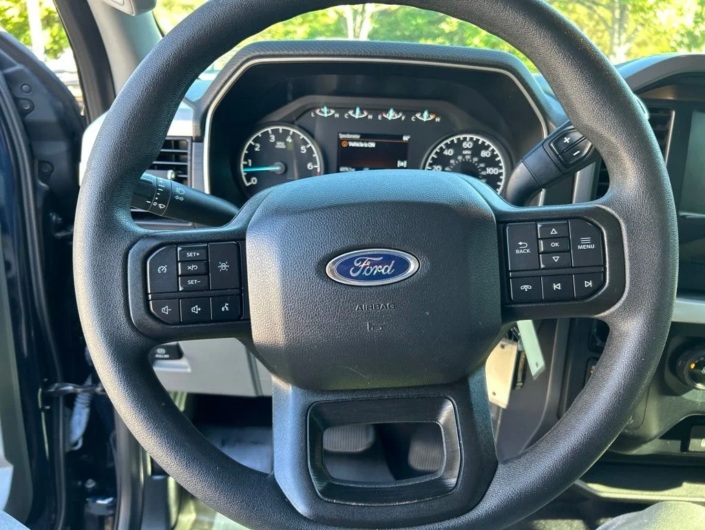 Used 2023 Blue Ford XLT image 11