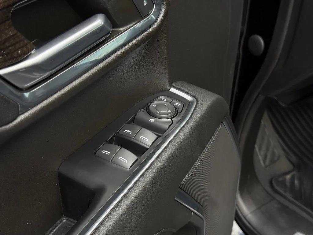 Used 2023 Black Chevrolet RST image 8