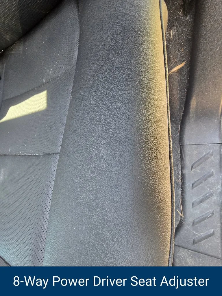 Used 2023 Summit White Chevrolet Z71 image 16