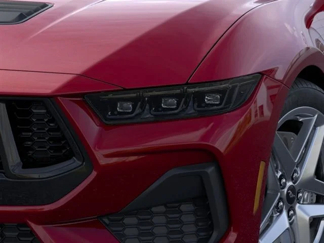 New 2026 Molten Magenta Metallic Tinted Clearcoat Ford GT Premium image 18