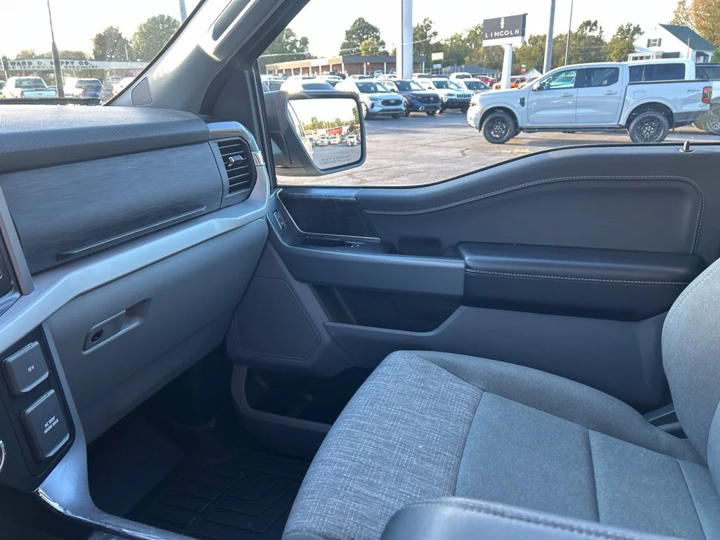 Used 2023 Avalanche Ford XLT image 17