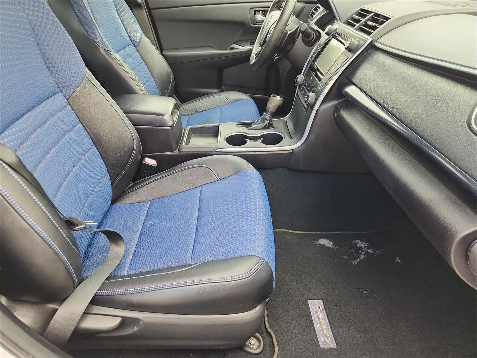 Used 2016 White Toyota XLE image 26