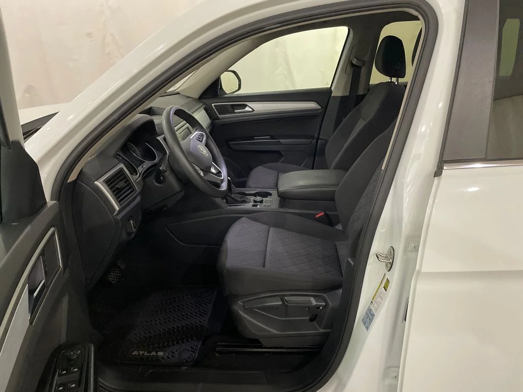 Used 2021 Pure White Volkswagen 2.0T S image 11