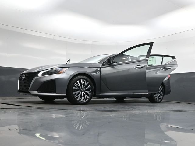 Used 2024 Gray Nissan 2.5 SV image 44