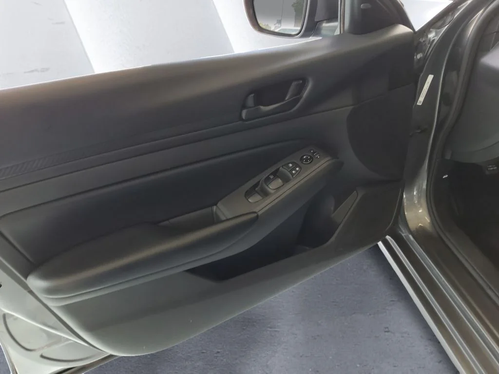 Used 2023 Gray Nissan 2.5 S image 12