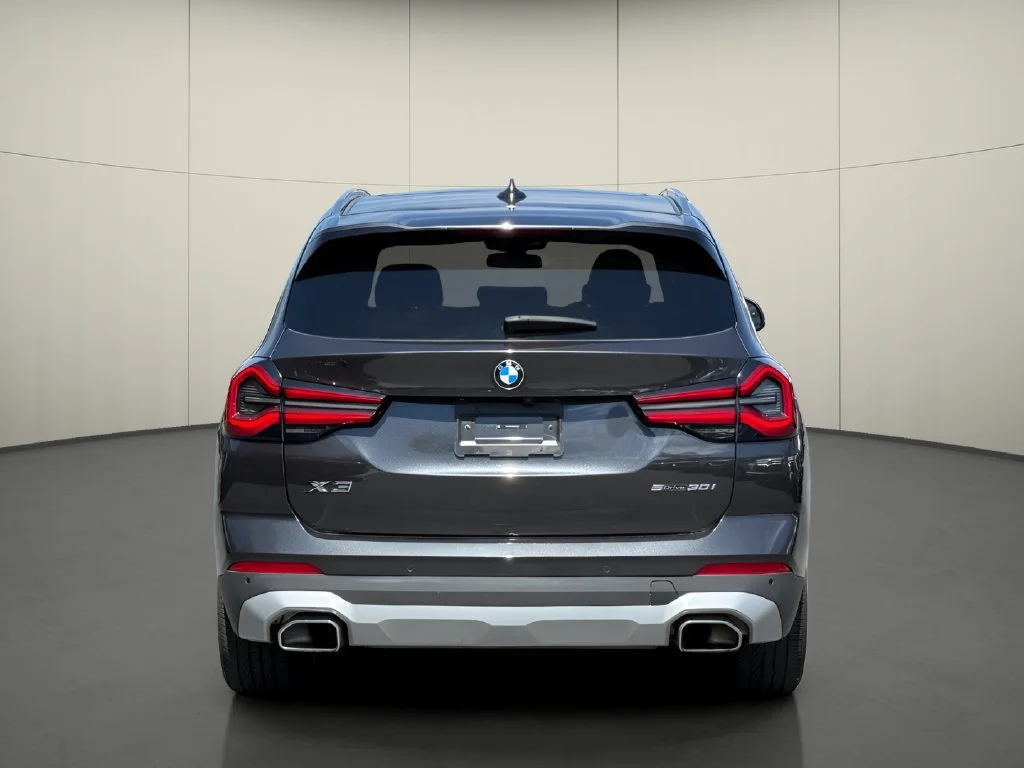 Used 2024 Gray BMW sDrive30i image 6