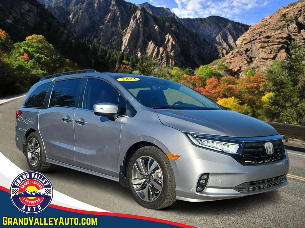 Used 2023 Silver Honda Touring image 1