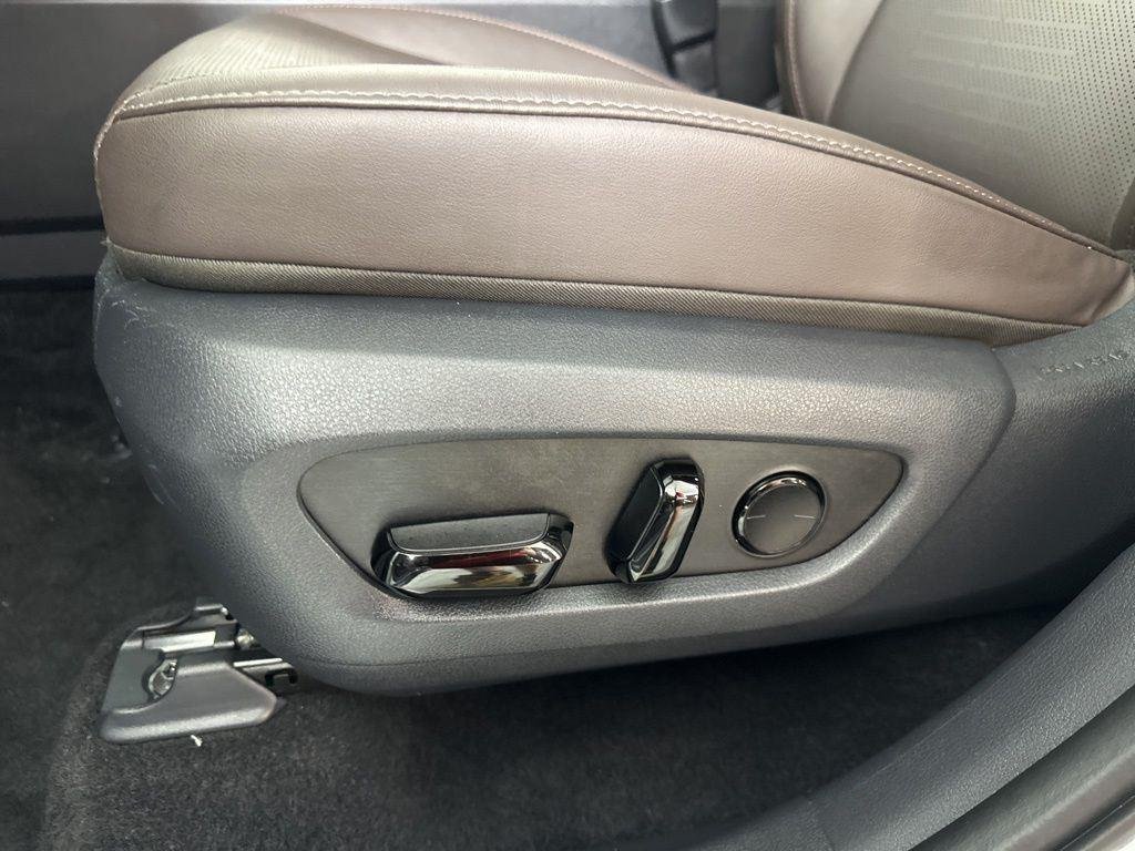 Used 2025 Pearl Lexus 350 Premium image 20