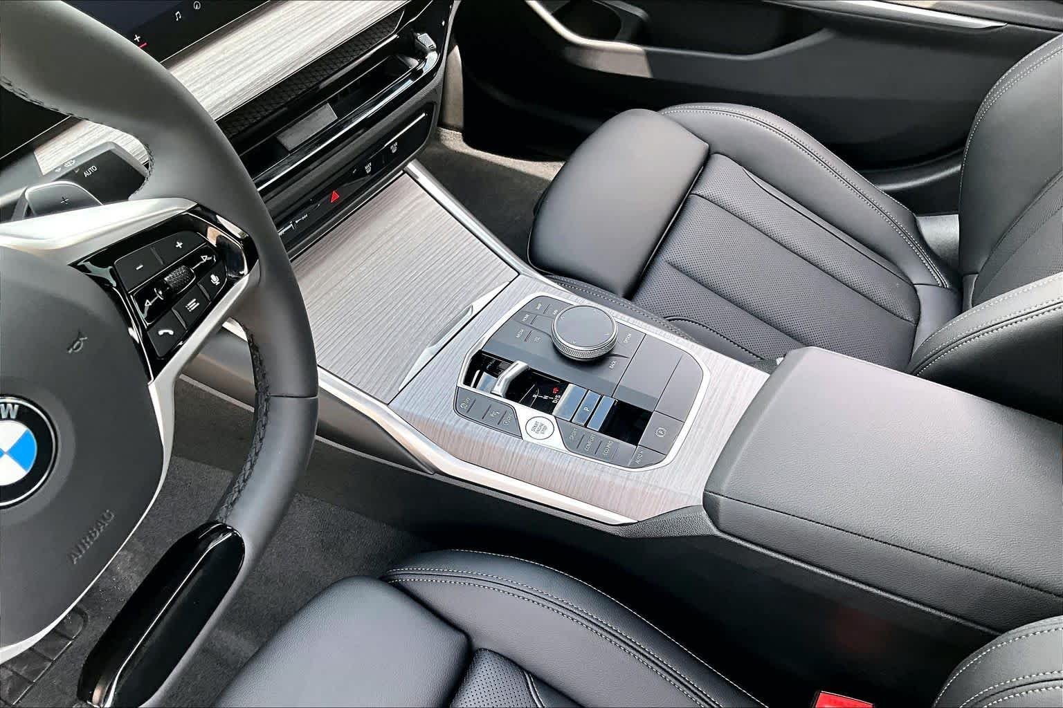 2026 BMW 3 Series 330i - Photo 15