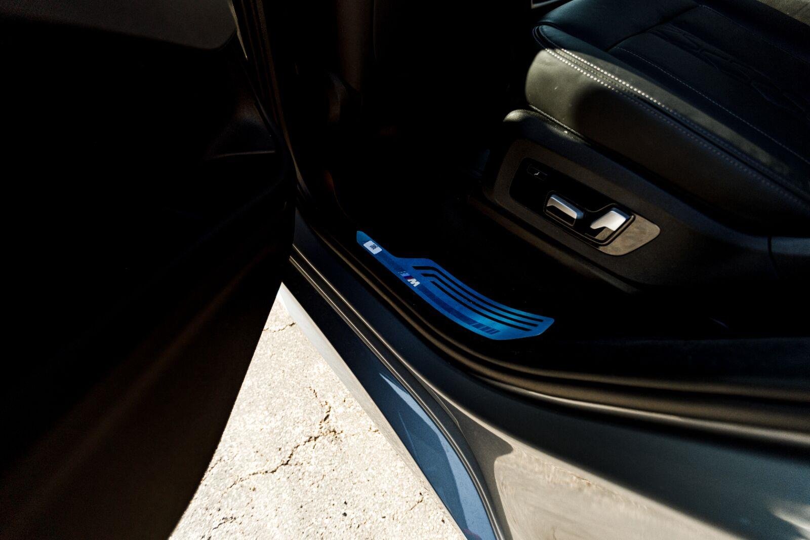 Used 2025 Skyscraper Grey Metallic BMW M60i image 60