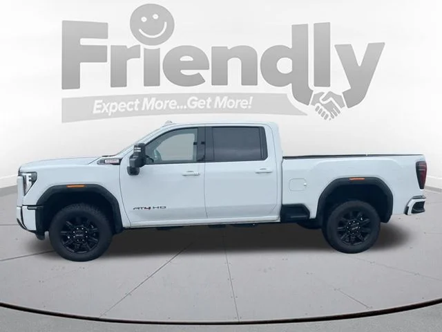 Used 2025 White GMC AT4 image 9