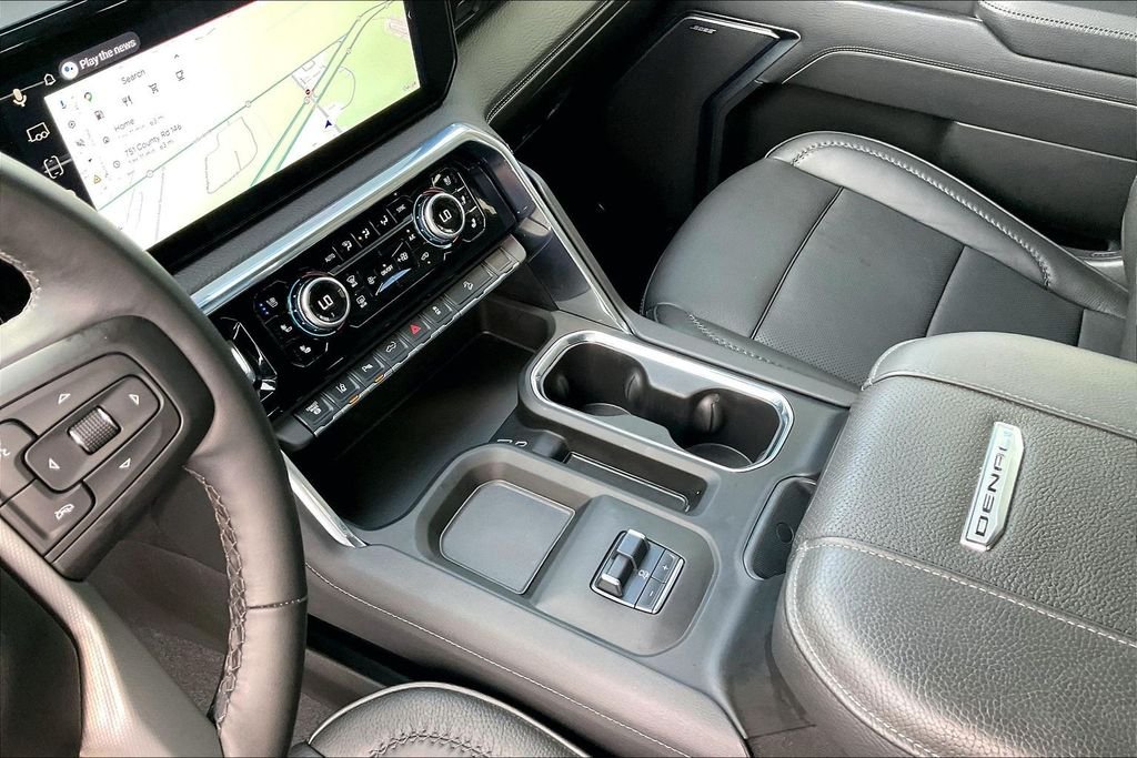 Used 2025 White GMC Denali image 15