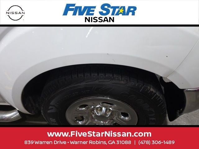 Used 2010 White Nissan SE image 4