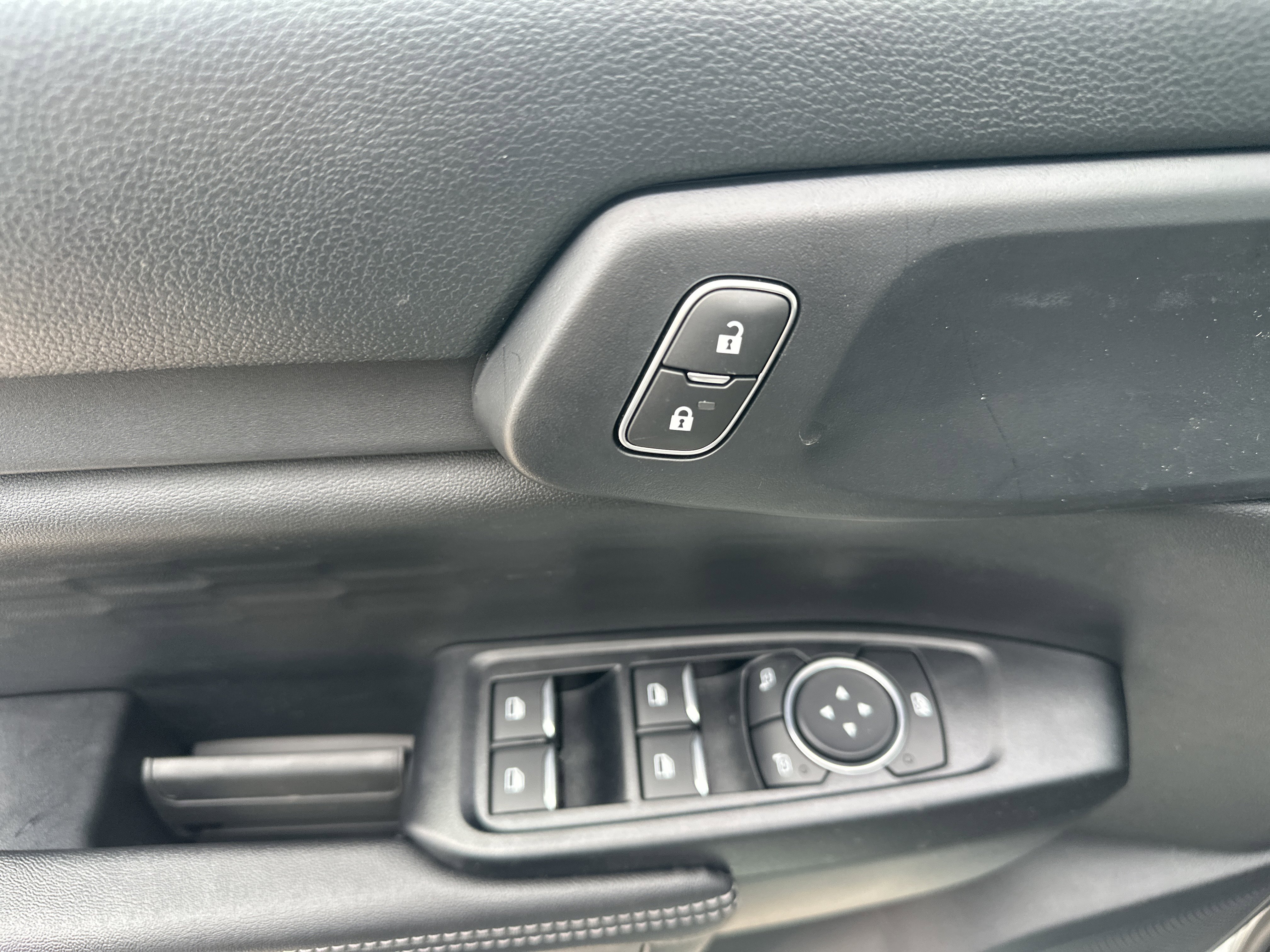 New 2026 Avalanche Ford XLT image 17