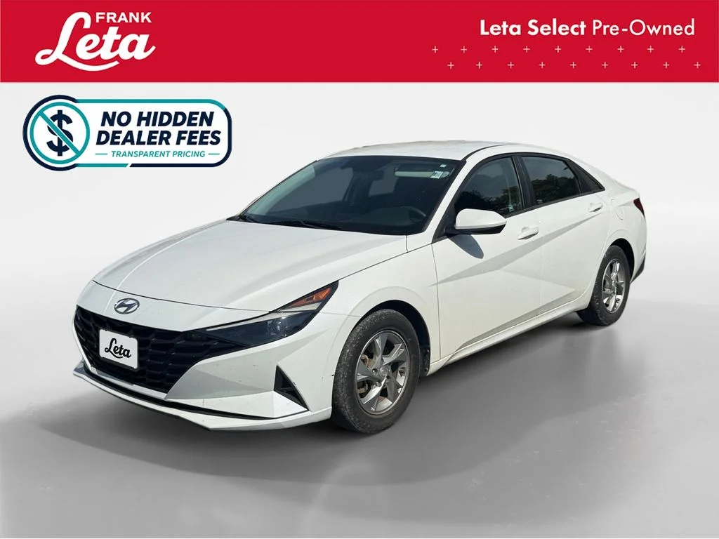 Used 2021 Quartz White Hyundai SE image 1