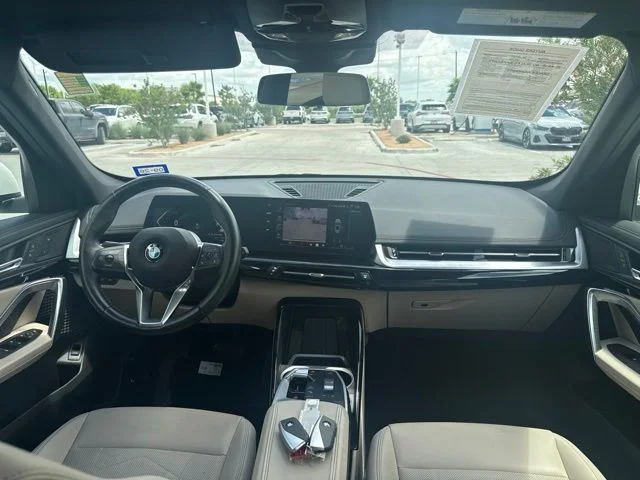 Used 2025 White BMW xDrive28i image 9