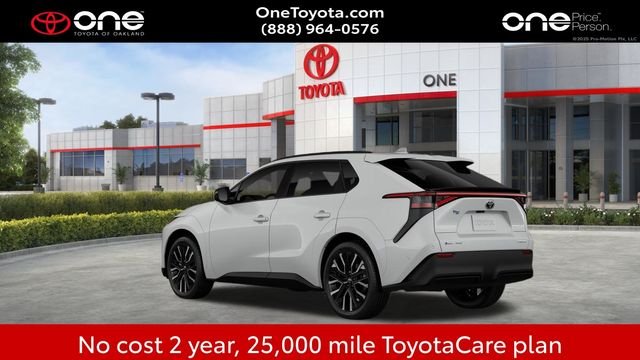 New 2026 Wind Chill Pearl <sup>1</sup> Toyota  Limited image 9