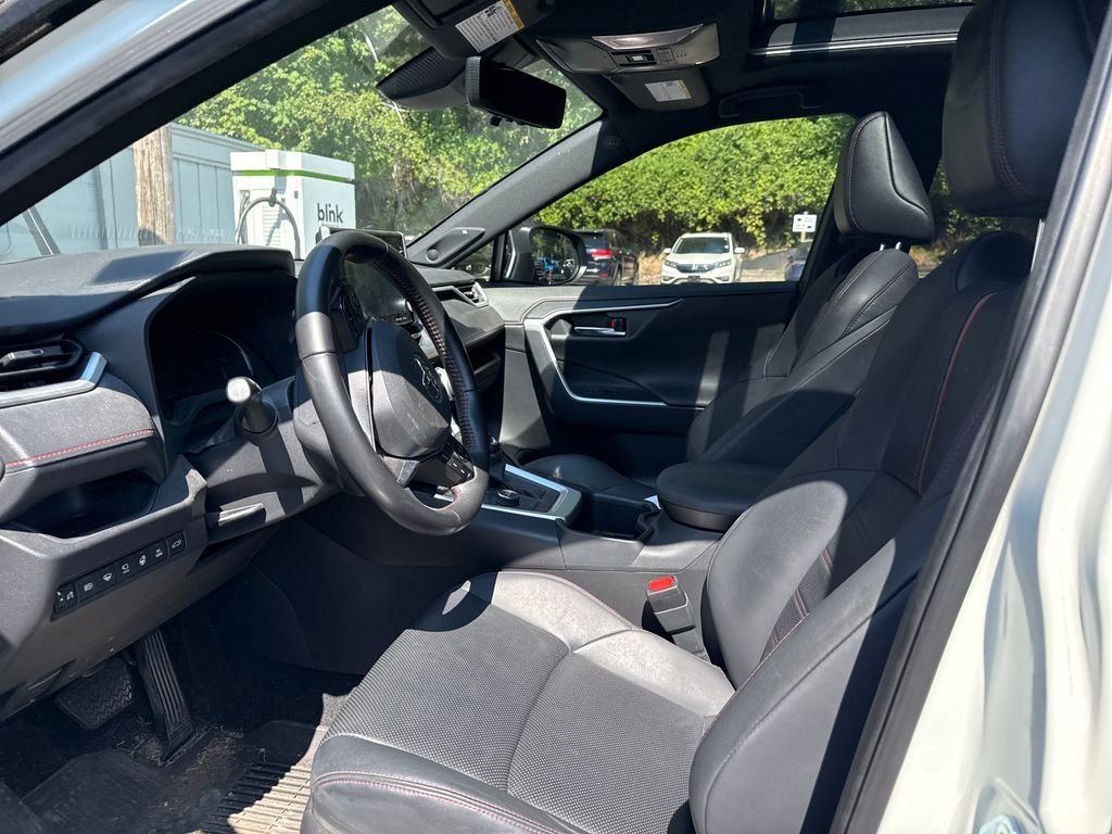 Used 2022 White Toyota XSE image 16