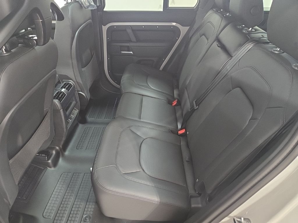 New 2026 Borasco Grey Land Rover X-Dynamic SE image 22