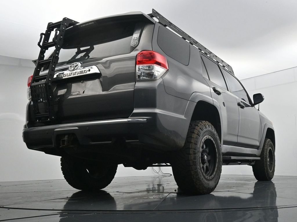 Used 2010 Gray Toyota SR5 image 22