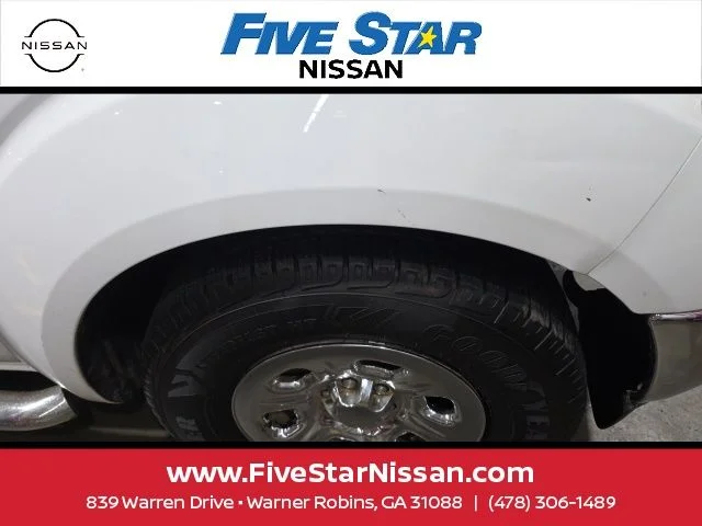 Used 2010 White Nissan SE image 4