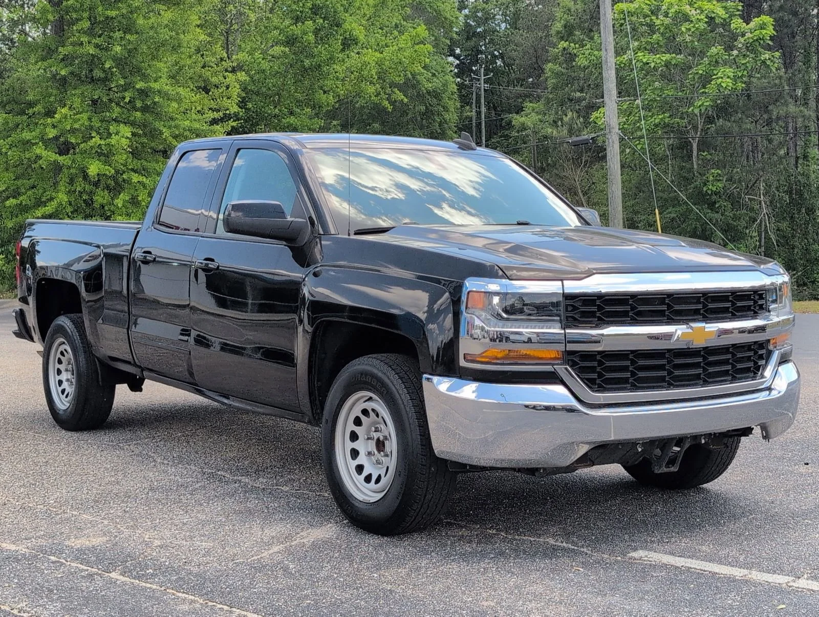 Used 2018 BLACK Chevrolet LT image 8