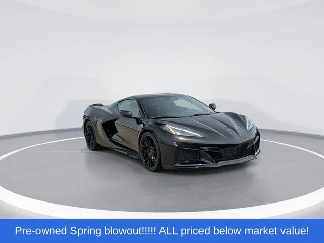 Used 2025 Black Chevrolet Z06 image 2