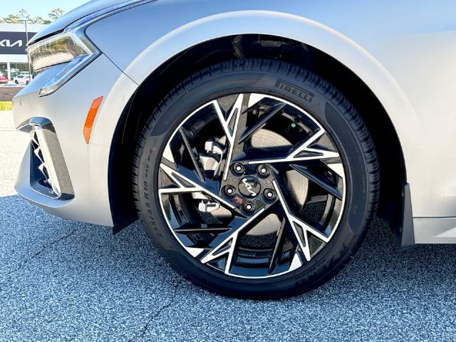 Used 2025 Gray Kia GT-Line image 10