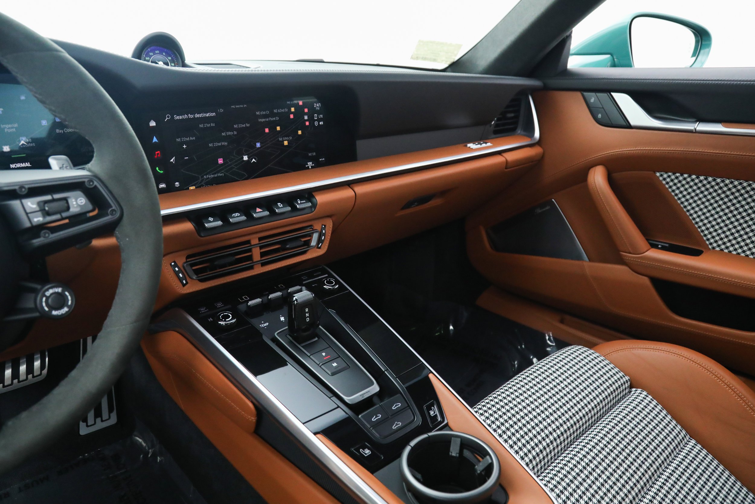 Used 2023 Green Porsche Turbo S Coupe image 33